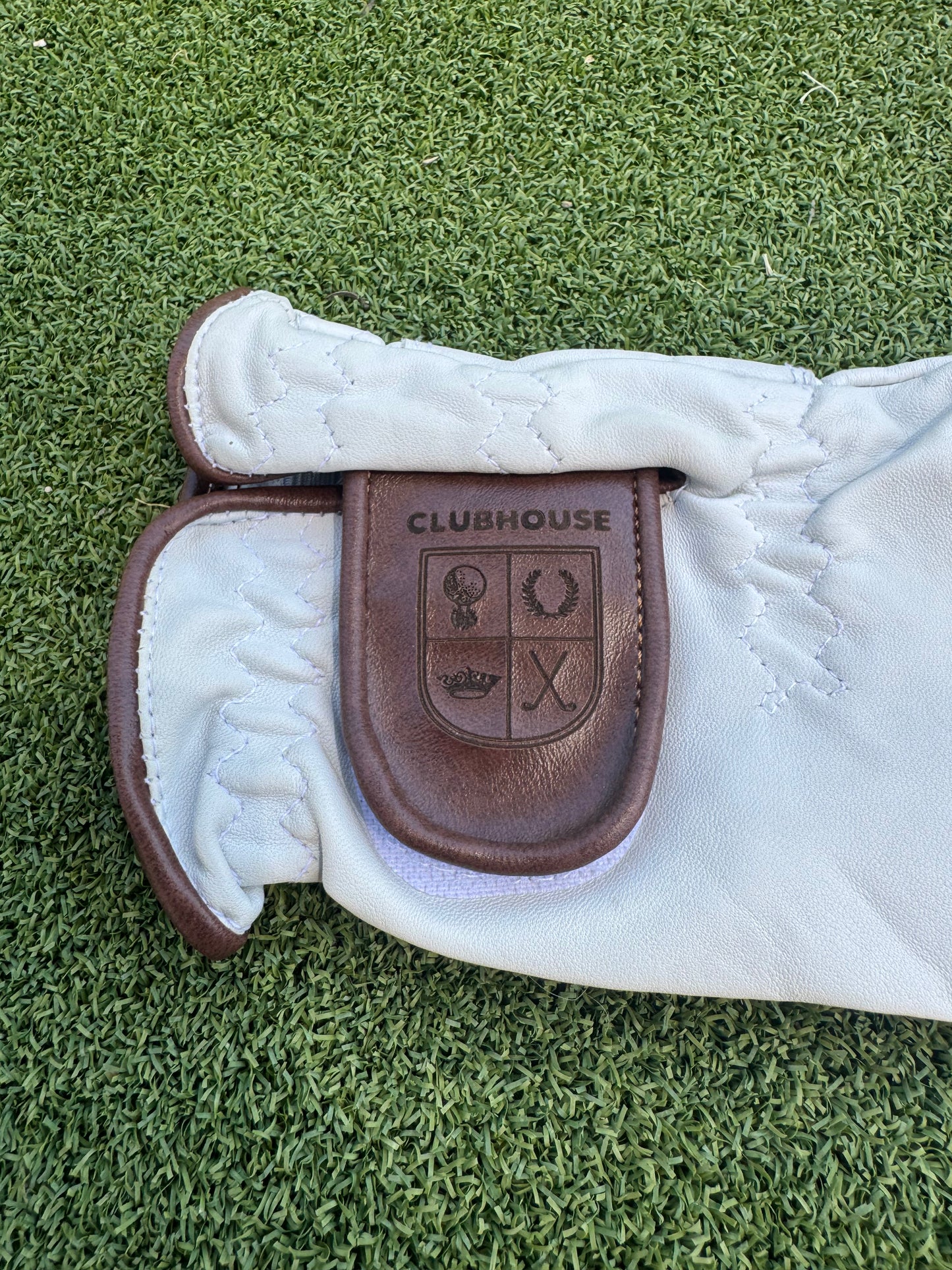 Clubhouse Crest Glove