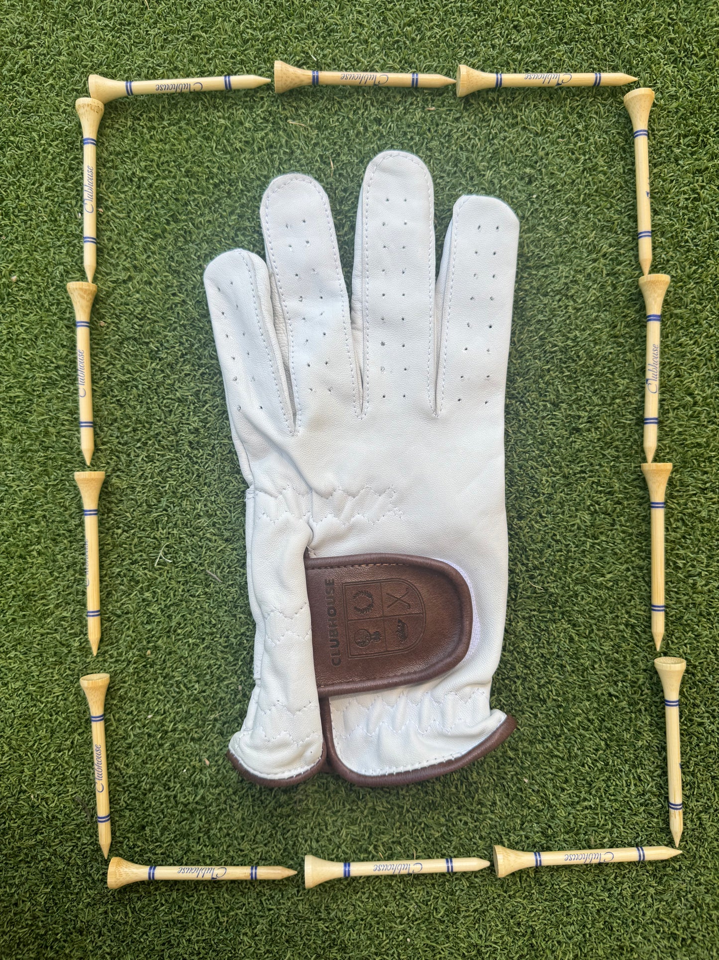 Clubhouse Crest Glove